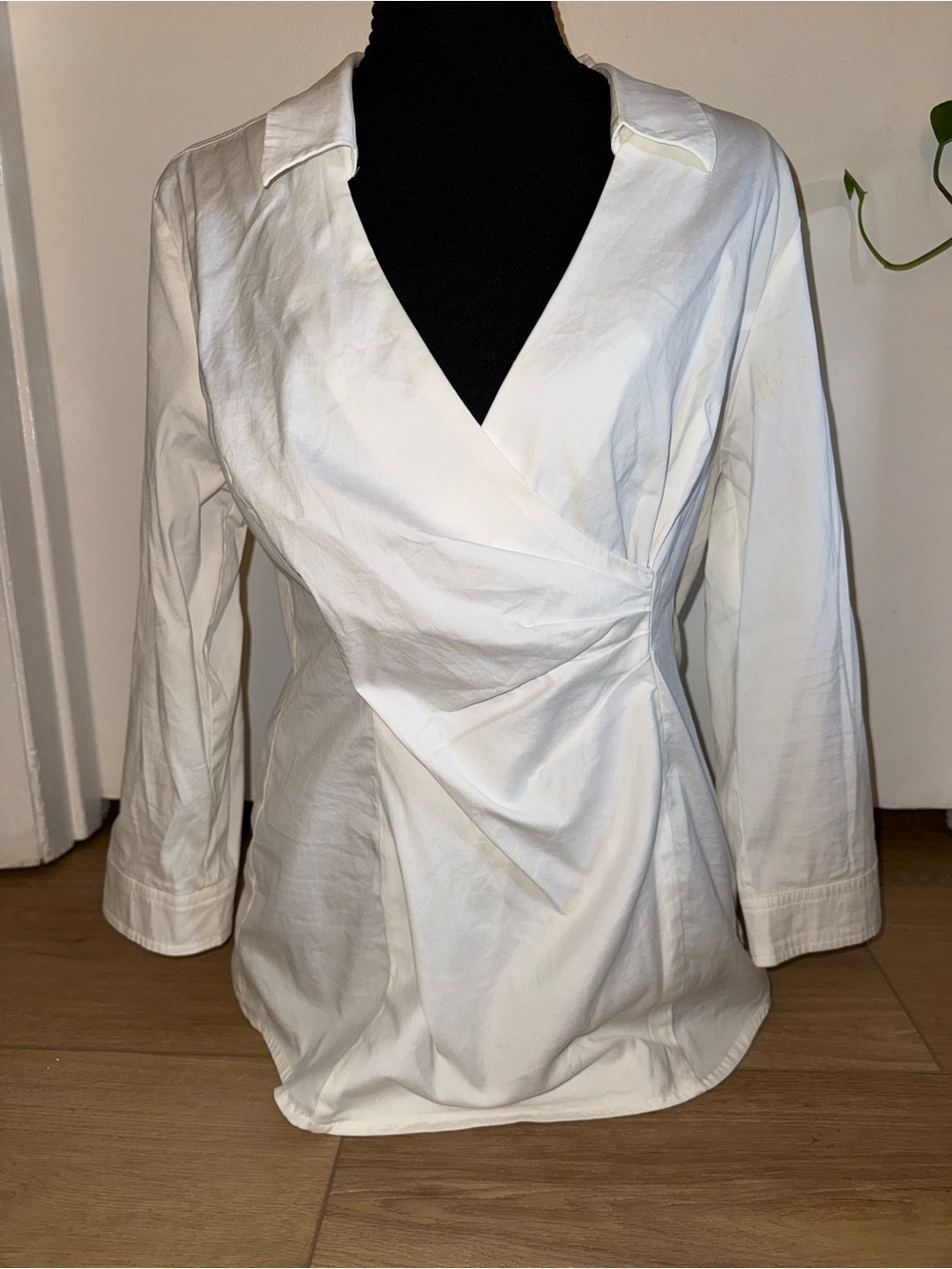 NYDJ White Faux Wrap Collared Blouse Shaping Mesh Panel Side Zip Size M